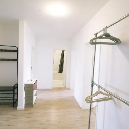 Ailiv City Flat 14 *